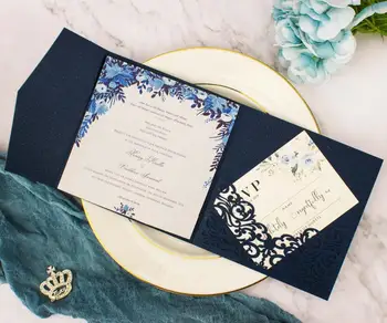 Frete grátis 50pcs Blush Rosa-claro azul-Marinho de Corte a Laser tri-fold Convite de Casamento Cartões de mariage Kit Envelope Convidar RSVP