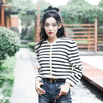 Estilo coreano O-pescoço Curto faixa Blusas de Malha Mulheres de Outono Inverno Casaquinho de Moda Manga Longa Casual Tops Para as Mulheres de Camisola